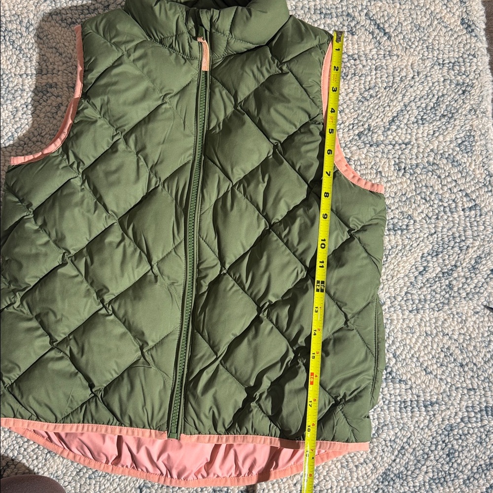 Vineyard Vines Olive Green Quilted Puffer with Pink Whale Logo - Picture 6 of 6